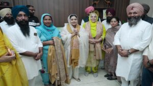 Dr. Gurpreet Kaur और माता जी ने किया Harmeet Sandhu के लिए जोरदार चुनाव प्रचार, कई परिवारों ने AAP जॉइन किया