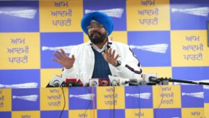 गुरु साहिबान व साहिबजादों के कार्टून बनाकर BJP ने सिख मर्यादाओं का किया अपमान: कुलदीप धालीवाल