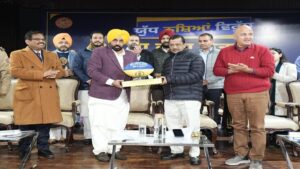 “आप” सरकार ने पंजाब को नशा मुक्त बनाने का संकल्प लिया है, अब तक 28 हजार केस दर्ज हुए और 42 हजार तस्कर पकड़े गए – केजरीवाल*
