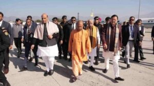 राजनाथ सिंह और सीएम योगी का मुख्यमंत्री धामी ने किया स्वागत, हरिद्वार कार्यक्रम में हुए शामिल