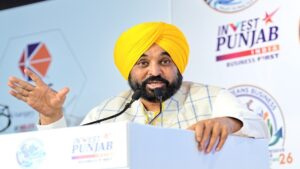 गैस संकट पर CM ने पीएम को घेरा:मित्र ने लड़ाई के बारे में पहले नहीं बताया, AAP नहीं लडे़गी केरल और बंगाल इलेक्शन