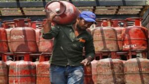 पंजाब में बचा कॉमर्शियल सिलेंडर का सिर्फ 3 दिन का स्टॉक, 10 हजार शादियों पर बना संकट, घरेलू Gas बुकिंग हुई बंद, विधानसभा में हुआ हंगामा!
