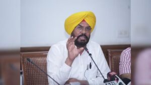 अमृतसर में 11 आम आदमी क्लीनिक मंजूर:4 करोड़ का फंड जारी, फ्री होंगे 42 तरह के टेस्ट; मुफ्त इलाज सुविधाएं जल्द शुरू