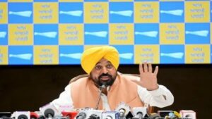 राघव चड्ढा सहित AAP छोड़ने वाले सांसदों पर CM भगवंत मान बोले, ‘उन्हें BJP में भी…’